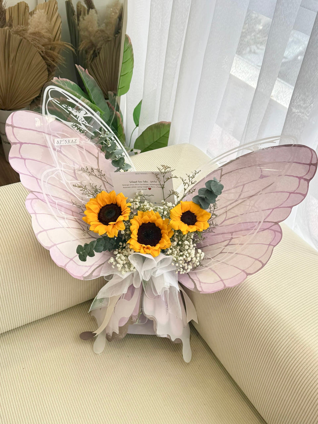 Nara Butterfly (Fresh Flowers)
