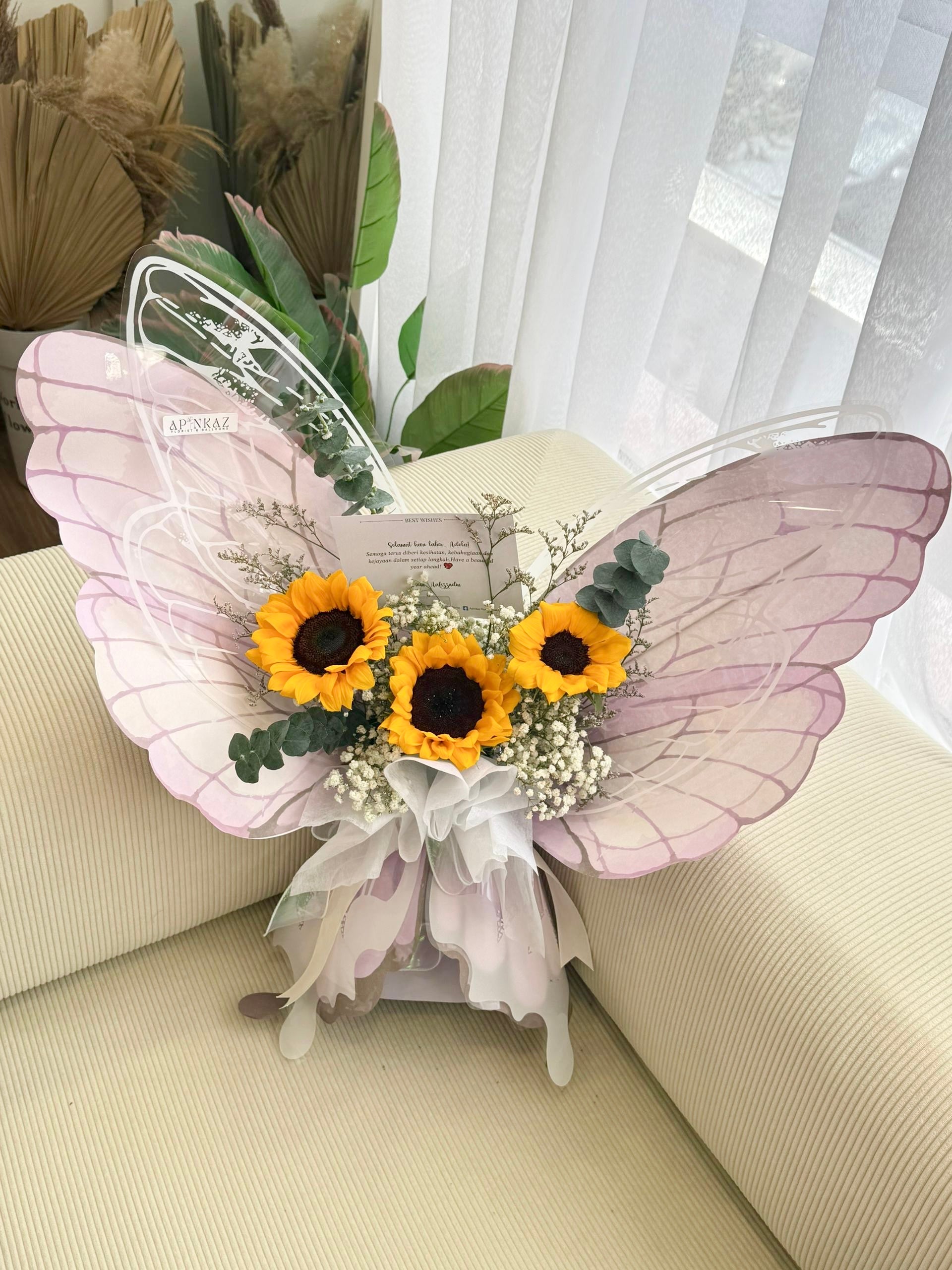 Nara Butterfly (Fresh Flowers)