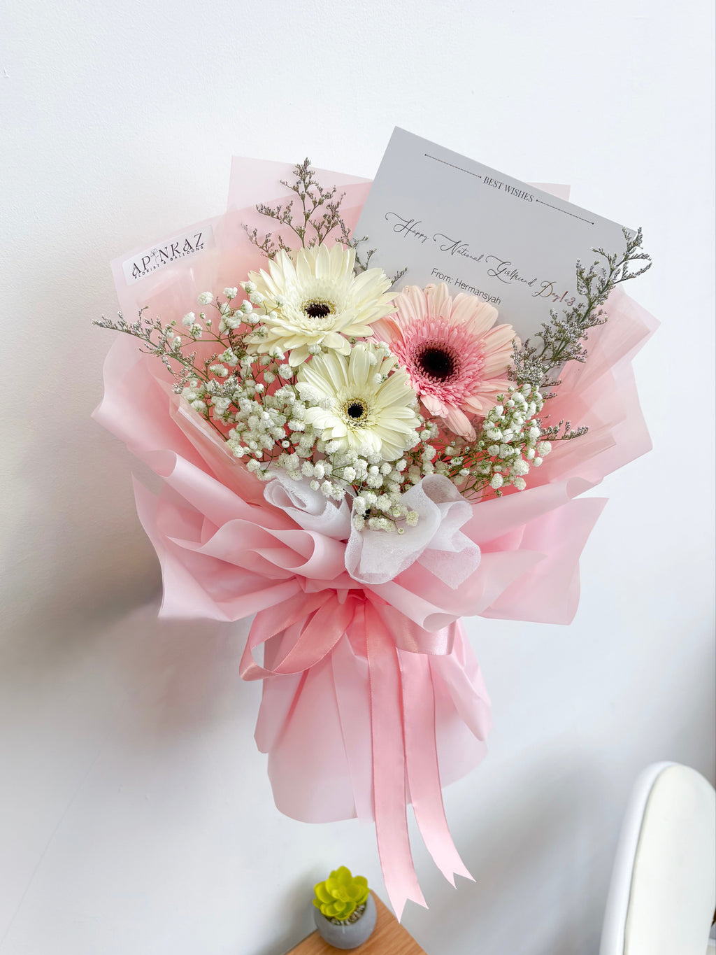 Tiara (Fresh Flowers)